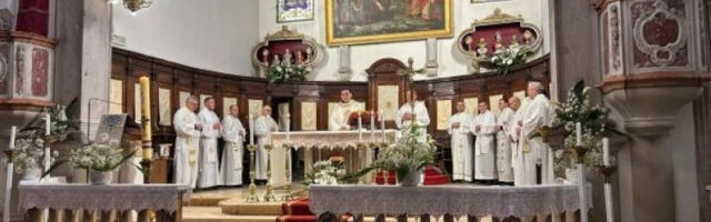 Упркос кривичној пријави за педофилију, католички свештеник и даље на слободи