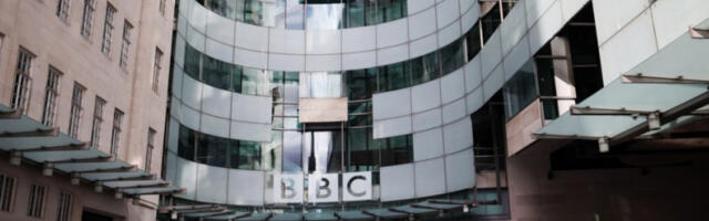 Бивши Би-Би-Сијев продуцент проглашен кривим за поседовање дечје порнографије