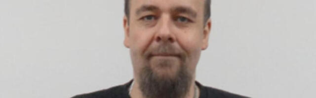 AKO VIDITE OVOG ČOVEKA, NE PRIBLIŽAVAJTE MU SE! Osuđeni ubica pobegao tokom izleta sa pratnjom, policija na nogama!