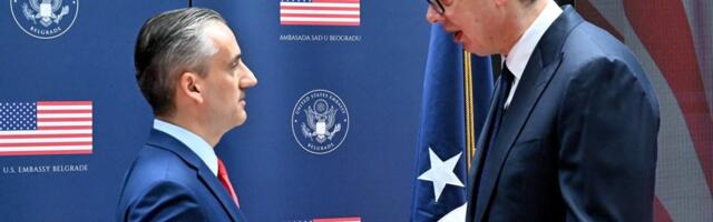 Vučić poslao moćnu poruku iz Ambasade SAD! Čestitao Trampu i američkom narodu: Naše savezništvo je temelj budućnosti! (FOTO)