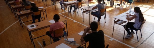 DECA ĆE ZABORAVITI DA GOVORE! Maturanti bez osnovnog znanja srpskog jezika! Ovo su analize završnog ispita osnovaca!