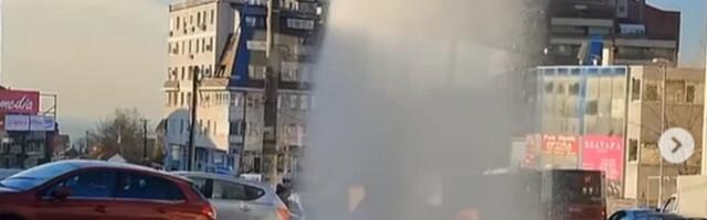 Gejzir u Žarkovu, voda šikljala na sve strane (VIDEO)