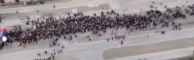 Debakl SNS skupa u Novom Sadu: “Nemate više kome ni da platite da dođe”