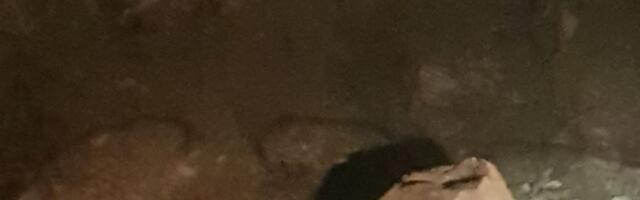 Drama on Ibar highway: Huge boulder falls and crushes car on road between Usce and Raska