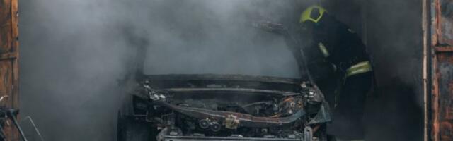 AUTOMOBIL NA MEDAKU IZGOREO DO GOLOG METALA: Oštećeno još vozila - otkriven uzrok strašnog požara