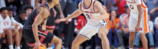 Filip Jović odigrao utakmicu života: Spektakl srpskog košarkaša na koledžu, Amerikanci ostali bez teksta