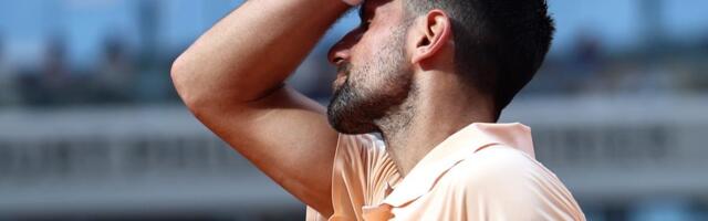 Imao je Novak sve u rukama, ali se 2:0 pretvorilo u pet setova i pet sati drame: Đokovića sa Rolan Garosa izbacio 20 godina mlađi rival