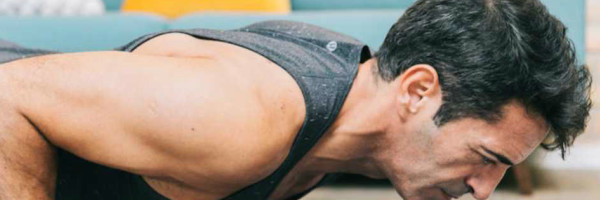 Još jedan sjajan kućni trening za grudi