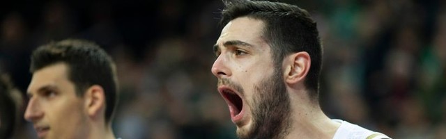 Puče stotka u finalu: Panatinaikos demolirao Lavriju