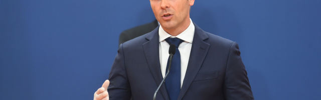 MALI: Sutra se prebacuje novac za 650.000 prenzionera