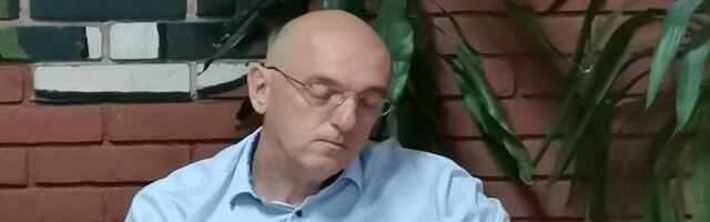 Dragan Dobrašinović objavio novu zbirku pesama "Viski sa Heraklitom"