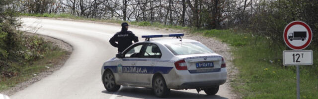 STRAVIČNA NESREĆA NA PUTU KA IRIŠKOM VENCU! Prevrnuo se veliki kamion, još uvek se ne zna ništa o povređenima! (FOTO)