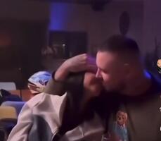 GOLUPČIĆI! Filip Car pokazao emocije Maji Marinković, ona nije skidala pogled sa njega, a onda usledio STRASNI POLJUBAC  (VIDEO)