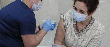 Rusija pauzirala s vakcinacijom volontera