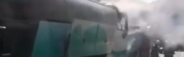 ZAPALIO SE AUTOBUS Vatrogasci prilikom intervencije pronašli telo vozača