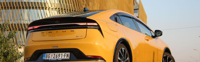 TEST: Toyota Prius Plug-In Hybrid Electric Premium