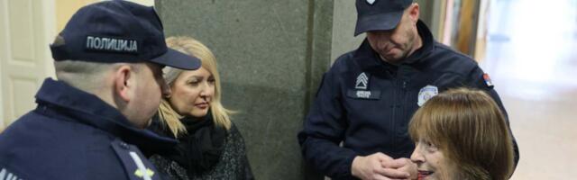 Burno jutro u Prvoj niškoj gimnaziji: Smena direktora nije obavljena, intervenisala policija