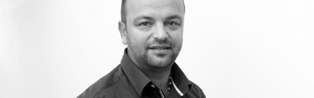 TUGA U SRBIJI: Iznenada umro pevač i zvezda "Farme", 12 godina je pratio Harisa Džinovića, a jedna tragedija mu je obeležila život!