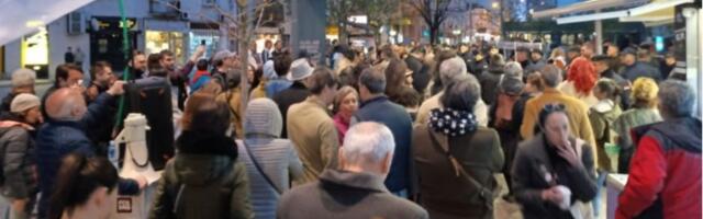 Na Kaleniću i Đermu protesti protiv SNS traju SATIMA (FOTO, VIDEO)