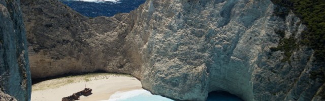 Zakintos: Nasukani brod na Navagio plaži i da li je legenda istinita