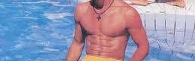 KAKO SAD IZGLEDA BRAT ČOVEKA KOJI JE UBIO KSENIJU PAJČIN, PA SEBE? Izgubio KOSU, pa se popeo na FUNKCIJU