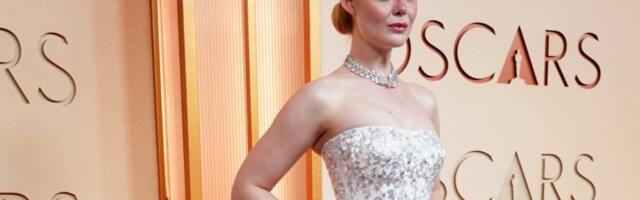 Kao mlada u venčanici na dodeli Oskara: Glumica toaletom šokirala sve prisutne (FOTO)