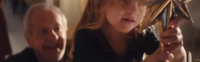 Kada deka voli, prepreke ne postoje: Božićna reklama koja budi najdivnije emocije (VIDEO)