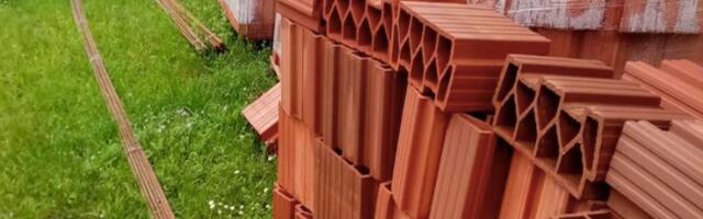 Porodice iz Kuršumlije dobole građevinski materijal za adaptaciju domova – izdvojeno više od 3 miliona dinara