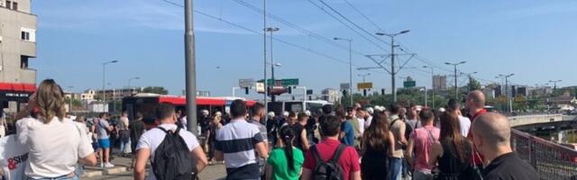 "LOVE NAM DECU" Zbor građana Voždovca: OKUPLJANJE NA AUTOKOMANDI u 16.45!