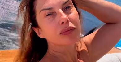 NATAŠA NINKOVIĆ (52) U KUPAĆEM: Glumica se skinula u šestoj deceniji, pa se uslikala na jahti - Ovakvu je do sada nismo videli