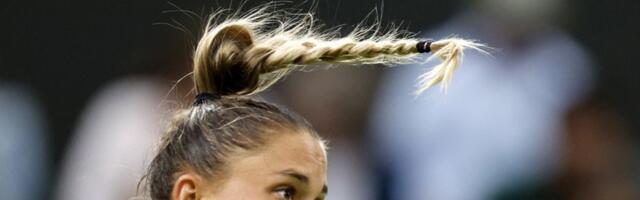 "Poslali su fotografije članova moje porodice i sliku pištolja!" Teniserka podelila jezivu priču: Bila je ponoć i paničila sam...