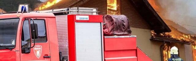 IZBIO POŽAR U KUĆI! Drama u Novom Sadu! (FOTO)