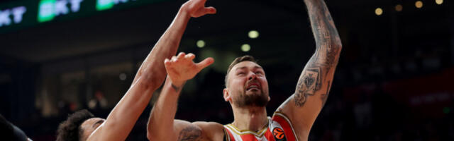 SPORTISSIMO PAPARACO! Šta to radi Motiejunas dok se Zvezda sprema za derbi s Partizanom (VIDEO)