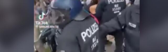 NEMAČKI PROBLEM: SCENARIO KAO U SAD I SRBIJI Ovde policija ne štedi blokadere (VIDEO)