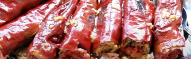 Starinsko jelo koje okuplja celu porodicu: Ko jednom proba suve paprike sa mlevenim mesom poželeće ponovo