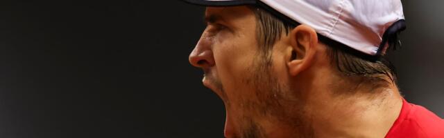 LAJOVIĆ BLISTAO! Dušan demolirao Švajcarca i došao do finala kvalifikacija