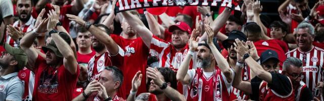 Scena koja će oduševiti crveno-bele! Polufinale Evrolige, a tribinama odzvanja: Zvezda šampion /VIDEO/