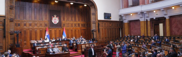 Rasprava o nepoverenju Vladi: Poslanici vladajuće koalicije najavili podršku Macutu, opozicija protiv