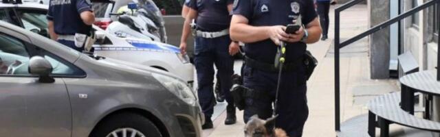 VOZIKAO SE UKRADENIM AUTOBUSOM PA POBEGAO! Policija ekspresno uhapsila muškarca iz Medveđe