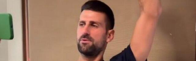 ŠTA ĆE REĆI JELENA? Atraktivna Bugarka zaludela Novaka - peva i đuska uz njen muzički hit! (FOTO GALERIJA, VIDEO)