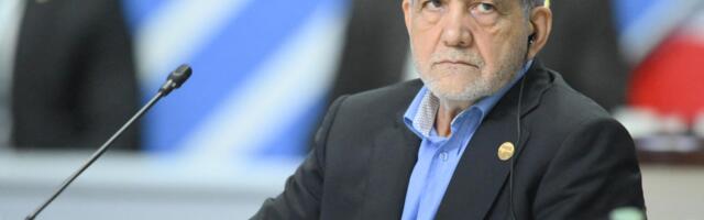 Iranski predsednik: „Slušaćemo demonstrante, ali huligani uništavaju celo društvo“