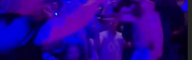 UZNEMIRUJUĆI SNIMAK! Desingerica izveo ŽIVO JAGNJE na nastup, pa izveo RITUAL nad njim, snimak ledi krv u žilama! (VIDEO)