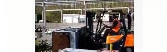 (VIDEO) ENGLEZI SE SPREMAJU ZA CRNI SCENARIO, u Južnom Eseksu u toku izgradnja velike privremene mrtvačnice!