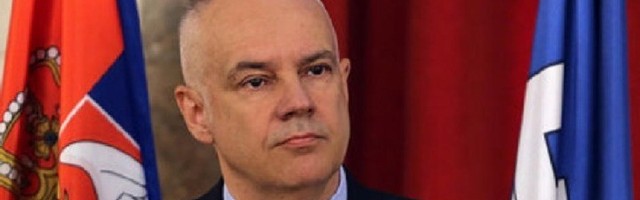 "Naći balans između medicinskih mera i zahteva privrede"