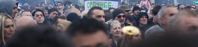 "Liži čizmu": Antivakseri su pokrenuli odvratnu akciju i srpski Tviter je zgrožen