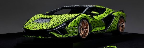 Brutalni superautomobil kreiran od LEGO kockica u punoj veličini