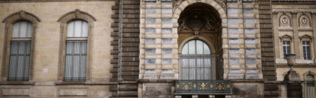 Оптужена четврта особа осумњичена за пљачку Лувра