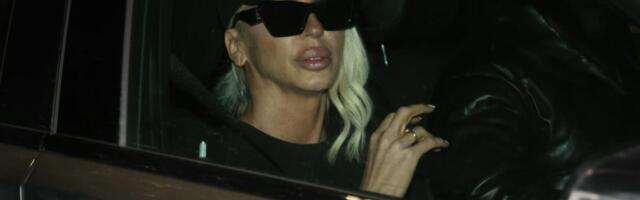 NEVIĐENO! ISPLIVAO SNIMAK KARLEUŠE KAKO IGRA UZ CECINU PESMU: Pop diva napravila haos na bini, grlila voditeljku, tu je bio i on... Pogledajte (VIDEO)