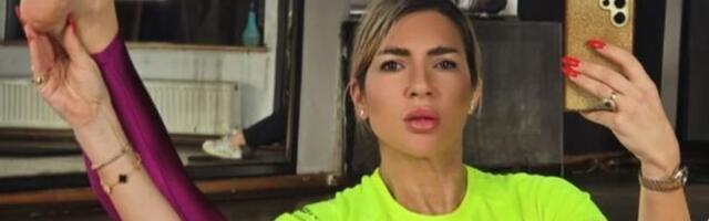 Jovana Jeremić podigla nogu, pa sve uslikala iz te poze: Vrući kadrovi iz teretane, skroz se opustila