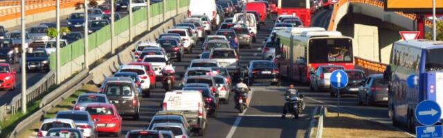 Gužva je uvek postojala, samo je počela da gubi boju: Kako je ranije izgledao beogradski metež (FOTO)